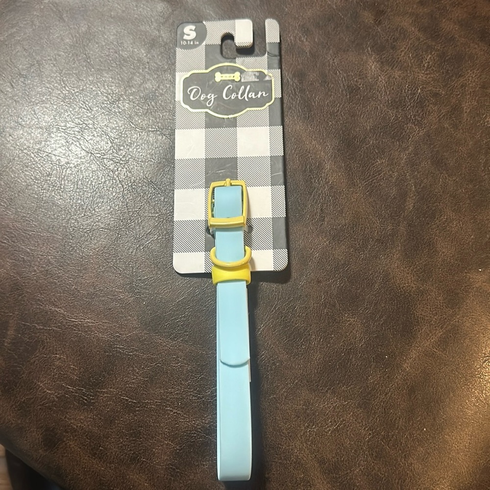 WOOF SILICON COLLAR: BLUE/YELLOW: NEW IN PACKAGE: SIZE SMALL (10-14 in)